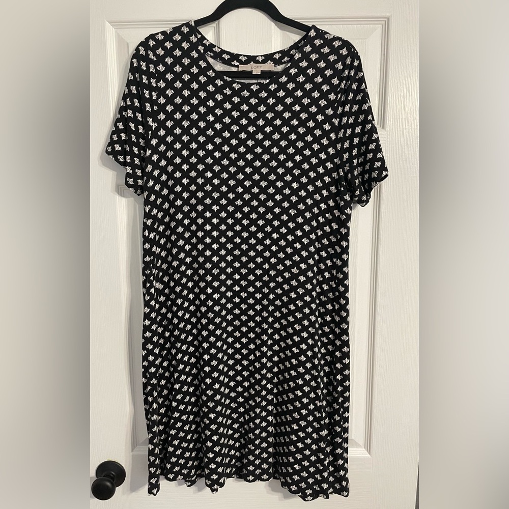 Loft black and white tee shirt dress
